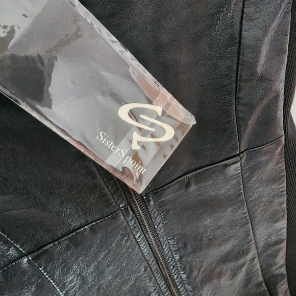 Sister Point faux leather body-con mini - Picture 3 of 6